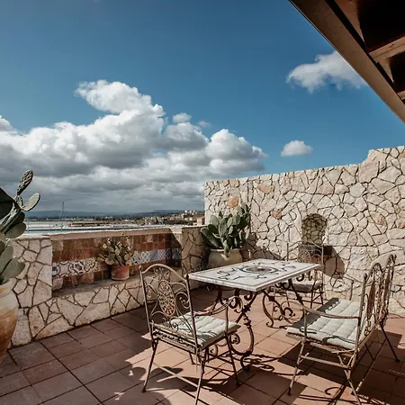 Palazzo Giunta - Porta Marina Ortigia 3*