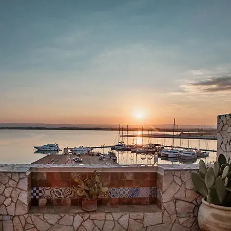 Palazzo Giunta - Porta Marina Ortigia 3* Syrakuzy