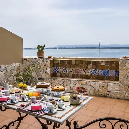 B&B Palazzo Giunta - Porta Marina Ortigia