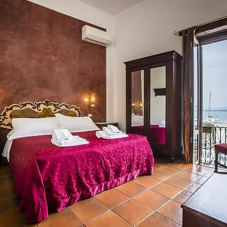 Nocleg ze śniadaniem Palazzo Giunta - Porta Marina Ortigia
