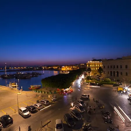 Nocleg ze śniadaniem Palazzo Giunta - Porta Marina Ortigia
