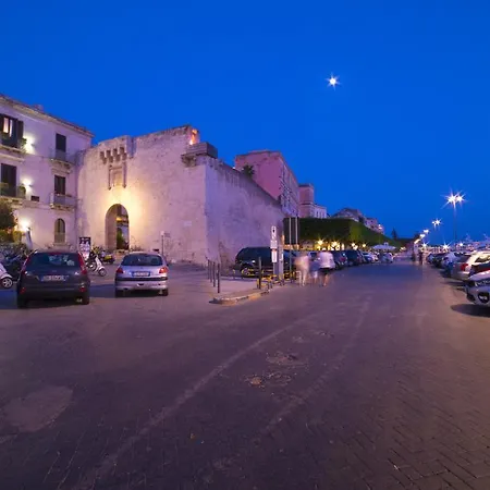 Palazzo Giunta - Porta Marina Ortigia 3* Syrakuzy